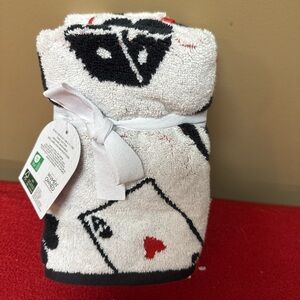 Perfect Touch 2 Pc Hand Towels 10% Cotton 16x28”Dice Playing Card Pattern NWT